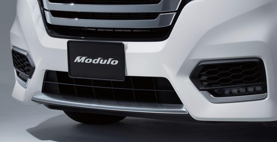 Детали экстерьера Honda StepWGN by Modulo 2017 года  (фото 3 из 6)